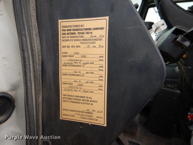 image for item FG9259 2000 Freightliner FL70 Business Class refuse truck