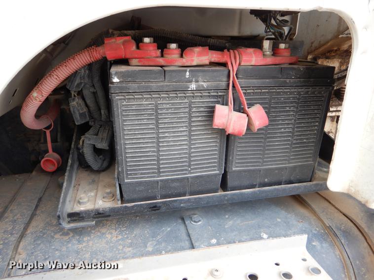 image for item FG9259 2000 Freightliner FL70 Business Class refuse truck