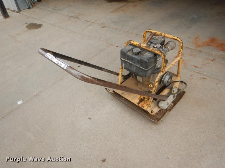 image for item FG9260 Koehring P9RW plate compactor