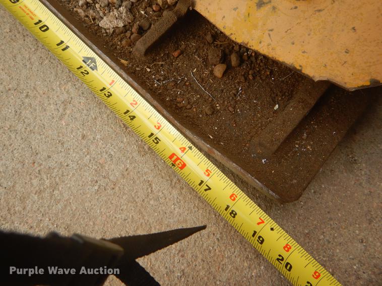 image for item FG9260 Koehring P9RW plate compactor