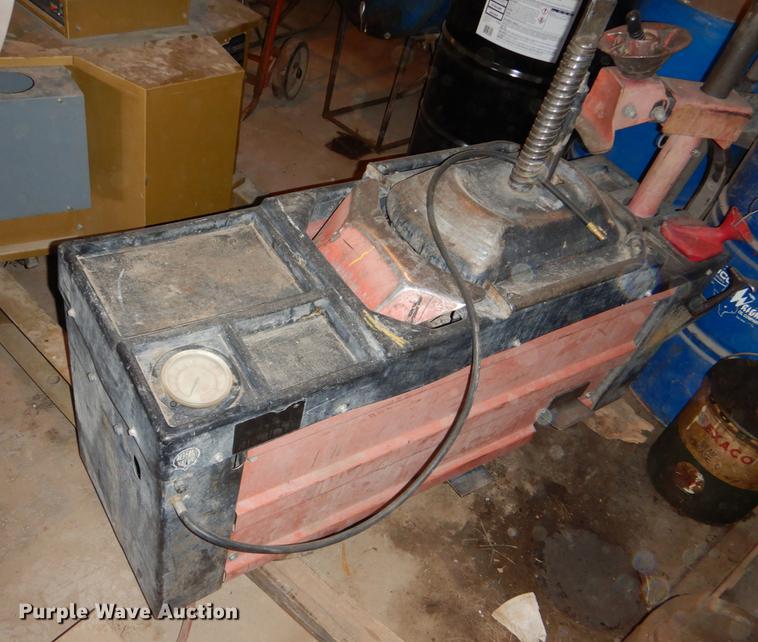 image for item FG9263 Coats tire machine