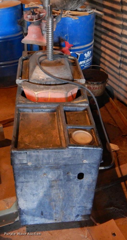 image for item FG9263 Coats tire machine