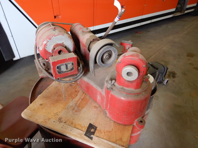 image for item FG9268 Van Dorn valve refacer