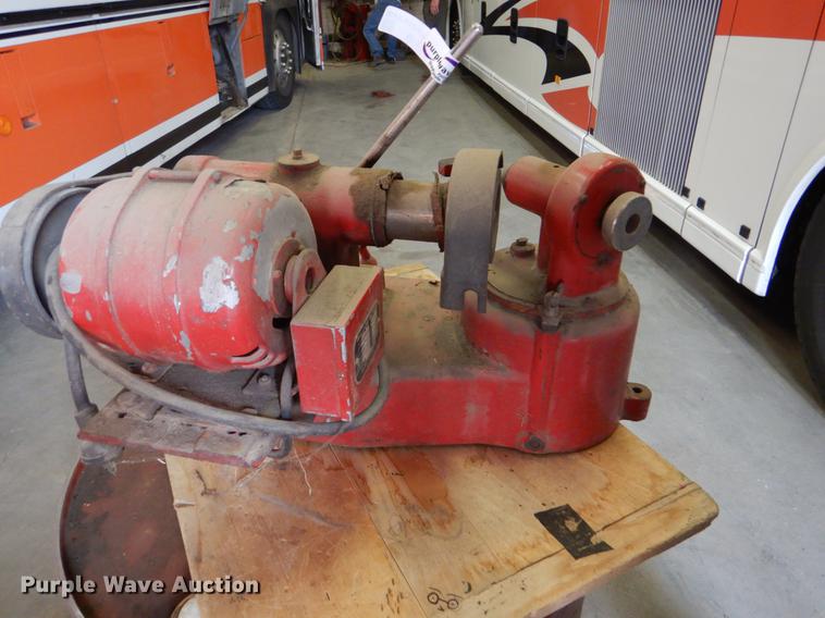 image for item FG9268 Van Dorn valve refacer