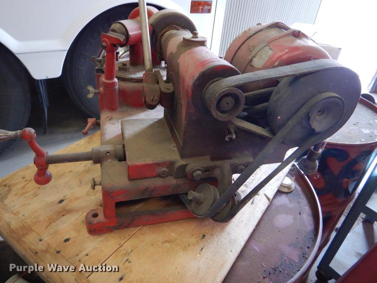 image for item FG9268 Van Dorn valve refacer