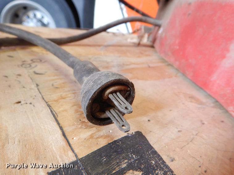 image for item FG9268 Van Dorn valve refacer