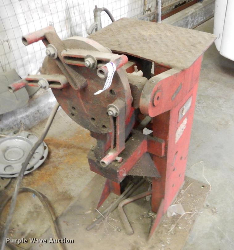 image for item FG9269 Clayborne 900 engine stand