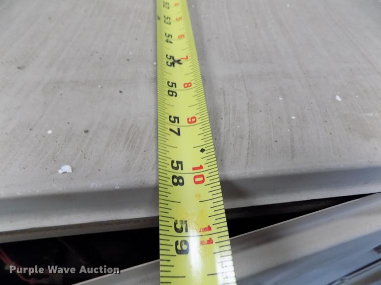 image for item FG9271 2003 York rooftop AC and heat unit