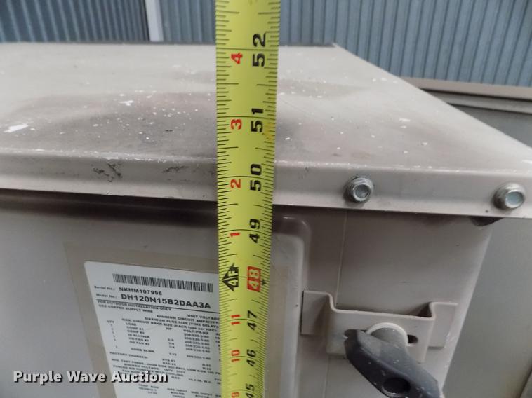 image for item FG9272 2003 York rooftop AC and heat unit