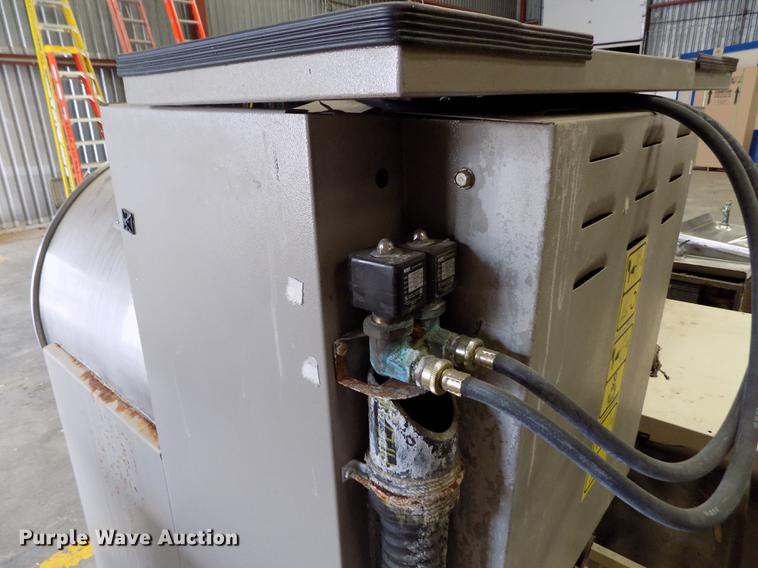 image for item FG9275 1995 Milnor 30022M5J washing machine