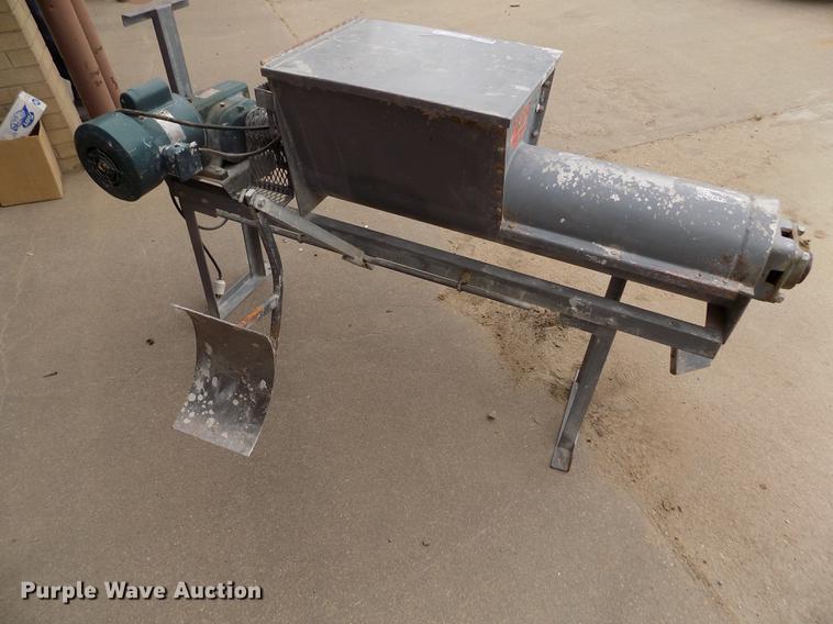 image for item FG9277 Walker pug mill