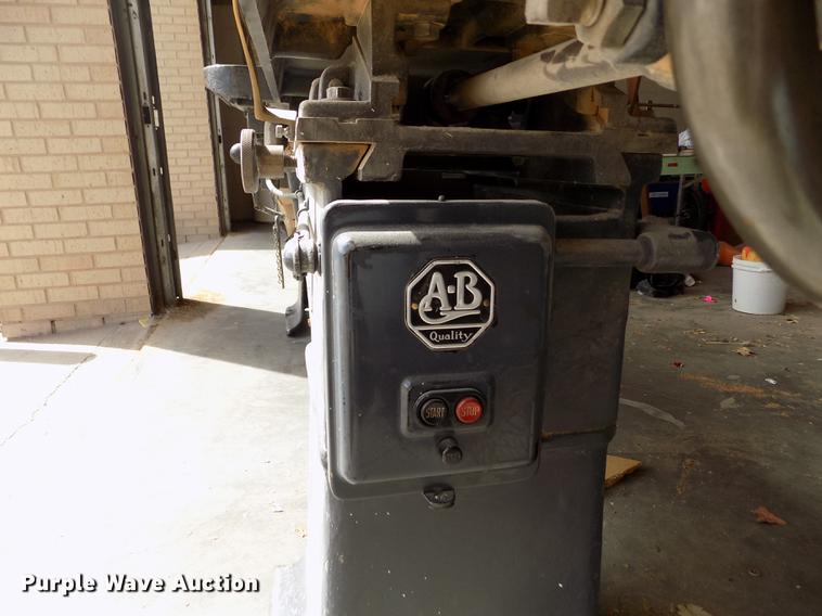 image for item FG9278 Oliver 166-BD planer