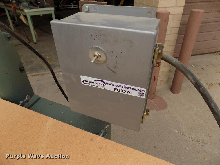 image for item FG9279 Dewalt 203800 radial arm saw