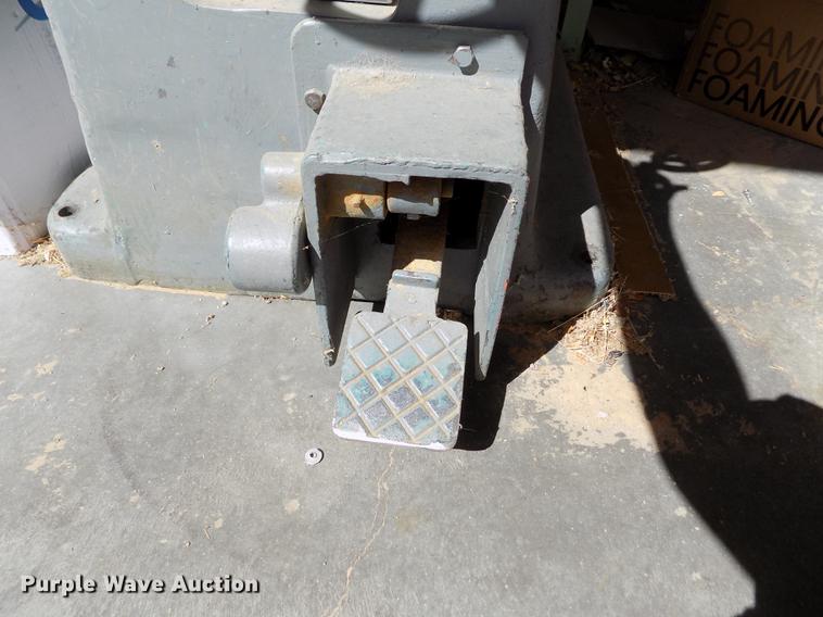 image for item FG9282 Wysong 284 vertical mortiser