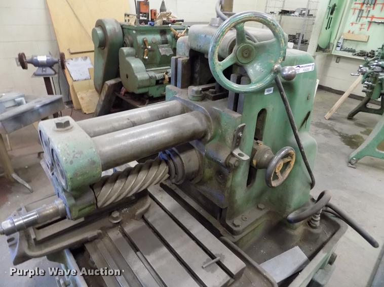 image for item FG9283 Kearney and Trecker M-24 horizontal mill