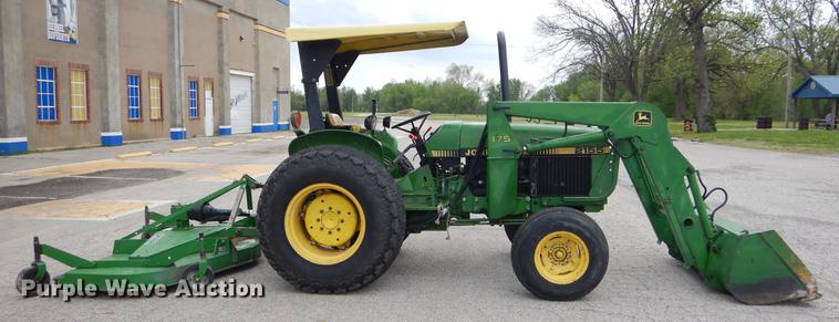 image for item FH9275 1989 John Deere 2155 tractor