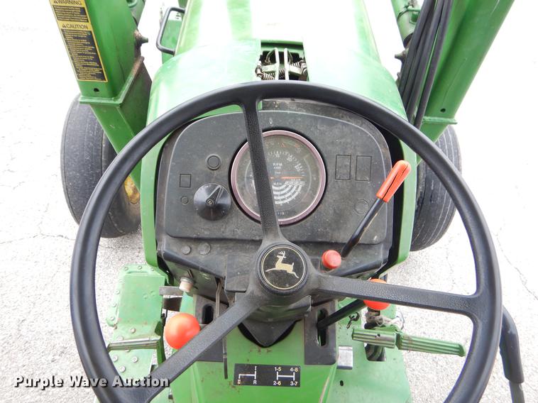 image for item FH9275 1989 John Deere 2155 tractor