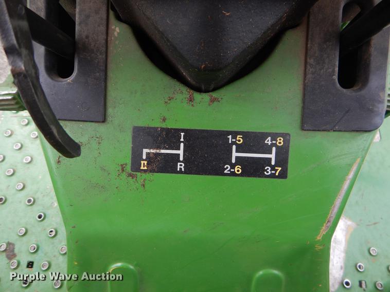 image for item FH9275 1989 John Deere 2155 tractor