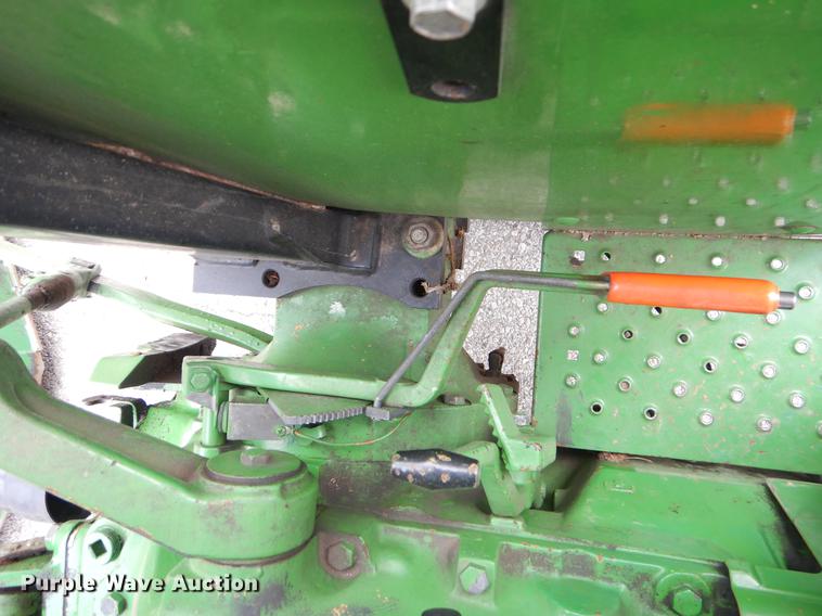 image for item FH9275 1989 John Deere 2155 tractor