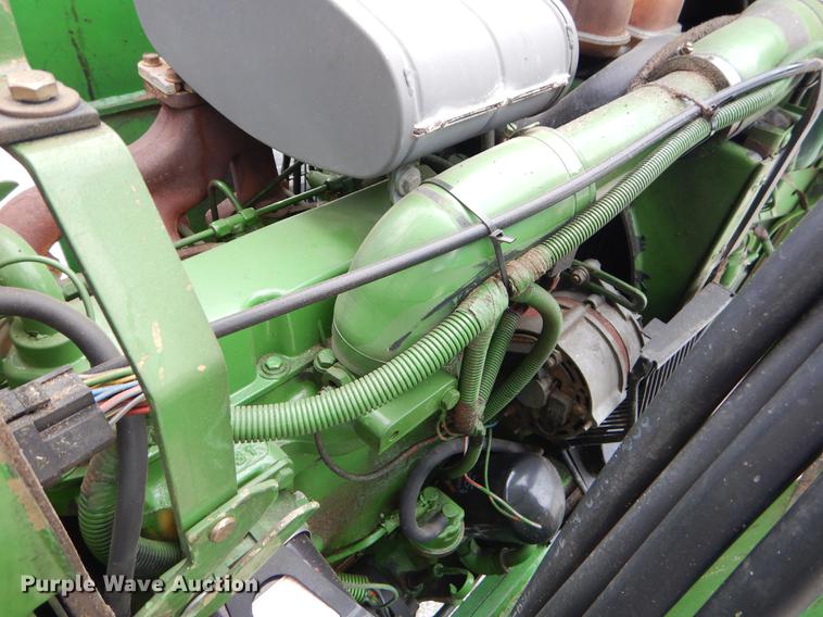 image for item FH9275 1989 John Deere 2155 tractor