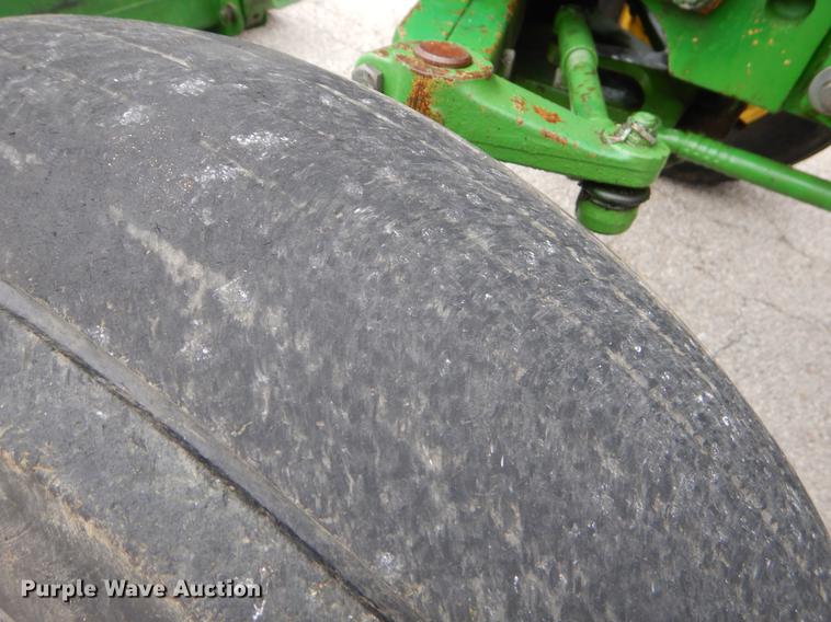 image for item FH9275 1989 John Deere 2155 tractor