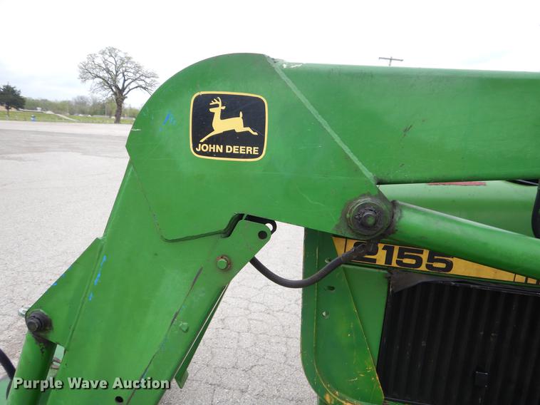 image for item FH9275 1989 John Deere 2155 tractor