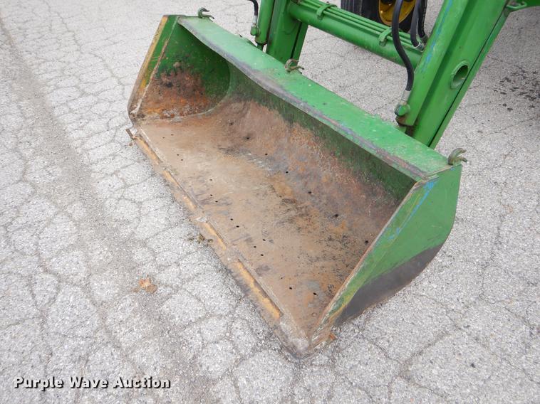 image for item FH9275 1989 John Deere 2155 tractor