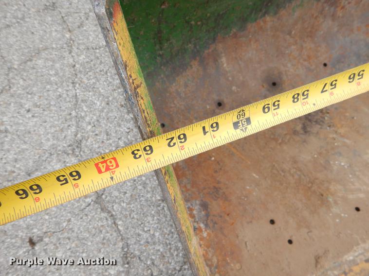 image for item FH9275 1989 John Deere 2155 tractor