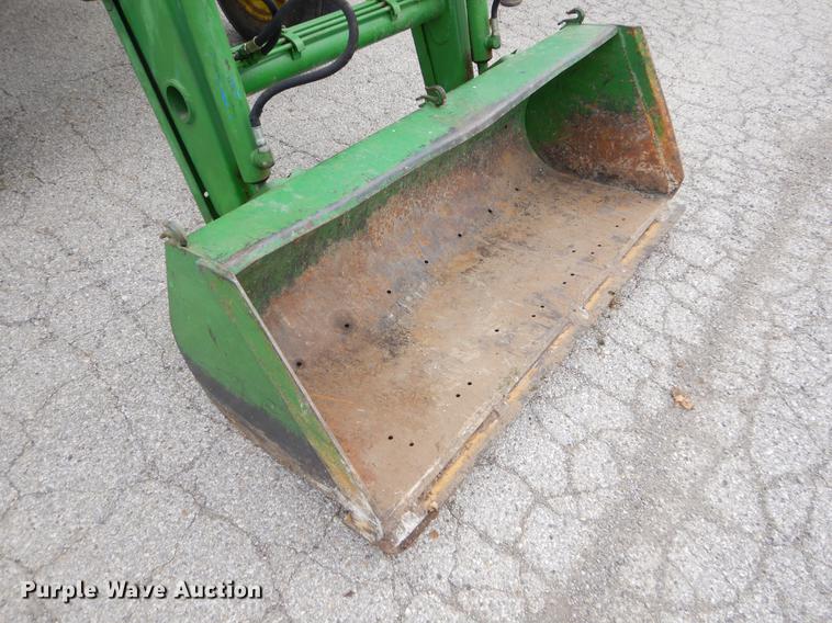 image for item FH9275 1989 John Deere 2155 tractor