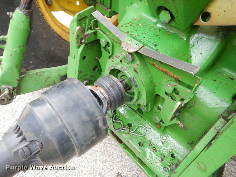 image for item FH9275 1989 John Deere 2155 tractor