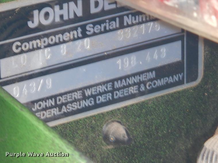 image for item FH9275 1989 John Deere 2155 tractor