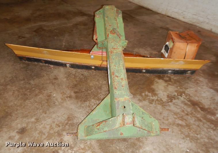 image for item FH9275 1989 John Deere 2155 tractor