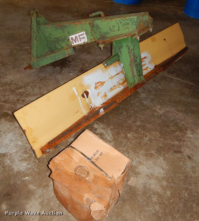 image for item FH9275 1989 John Deere 2155 tractor