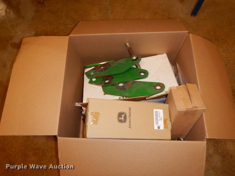 image for item FH9275 1989 John Deere 2155 tractor