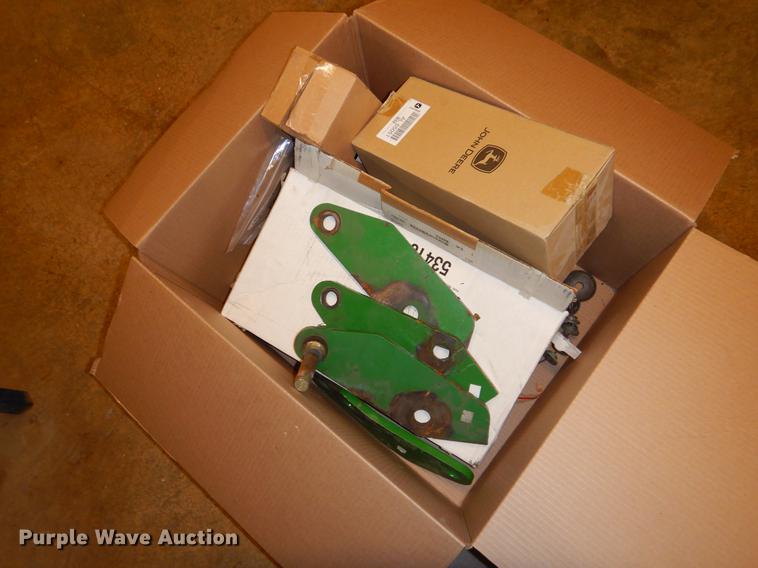 image for item FH9275 1989 John Deere 2155 tractor