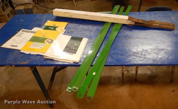 image for item FH9275 1989 John Deere 2155 tractor