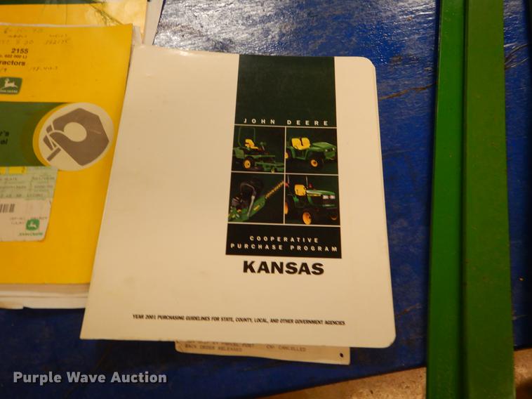 image for item FH9275 1989 John Deere 2155 tractor