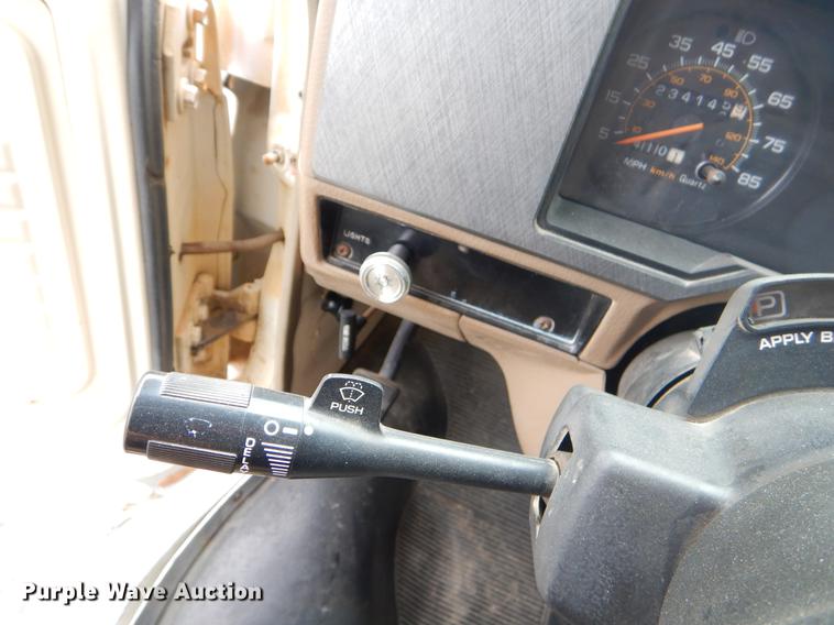 image for item FH9278 1993 Chevrolet Sport Van G30 shuttle bus