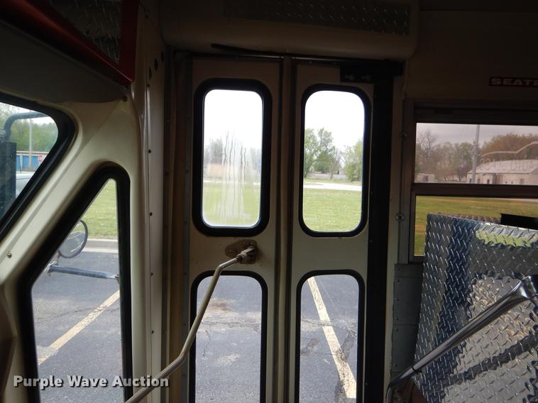 image for item FH9278 1993 Chevrolet Sport Van G30 shuttle bus