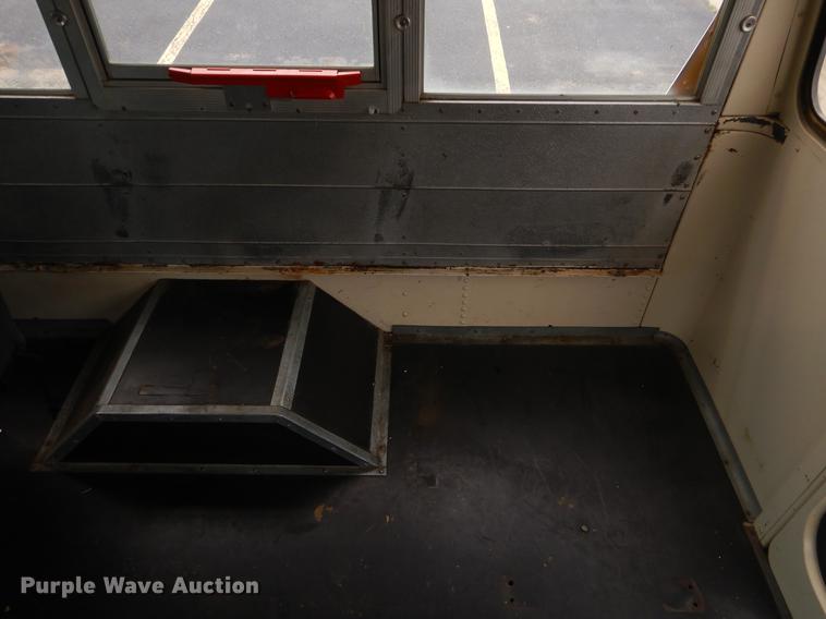 image for item FH9278 1993 Chevrolet Sport Van G30 shuttle bus