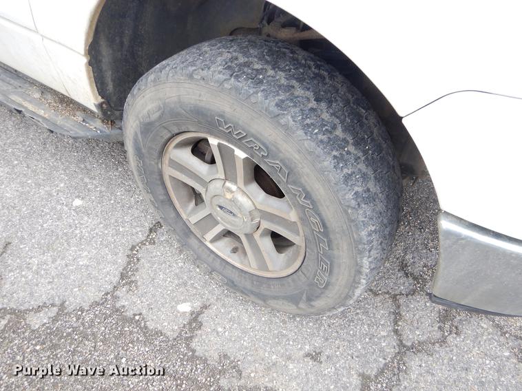 image for item FH9279 2005 Ford F150 SuperCab pickup truck