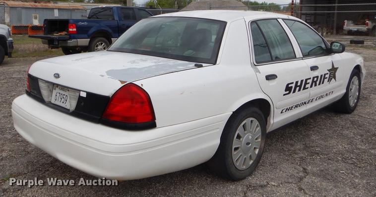 image for item FH9281 2006 Ford Crown Victoria Police Interceptor
