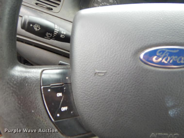 image for item FH9281 2006 Ford Crown Victoria Police Interceptor