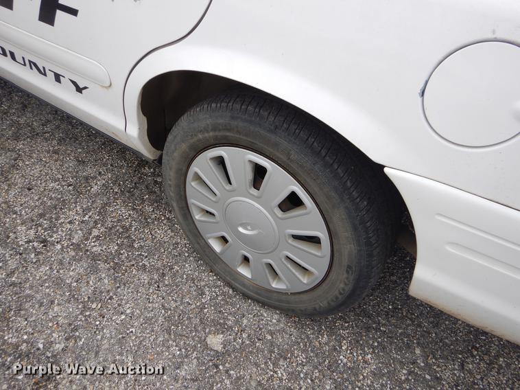 image for item FH9281 2006 Ford Crown Victoria Police Interceptor