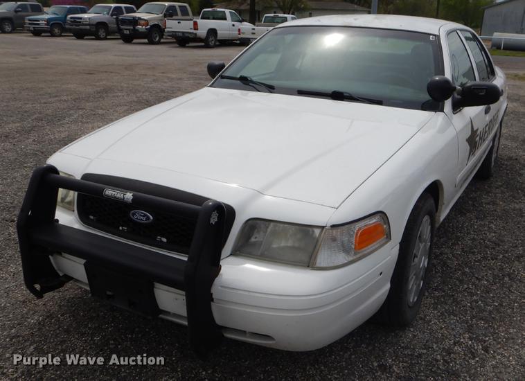image for item FH9282 2008 Ford Crown Victoria Police Interceptor