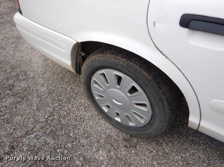 image for item FH9282 2008 Ford Crown Victoria Police Interceptor