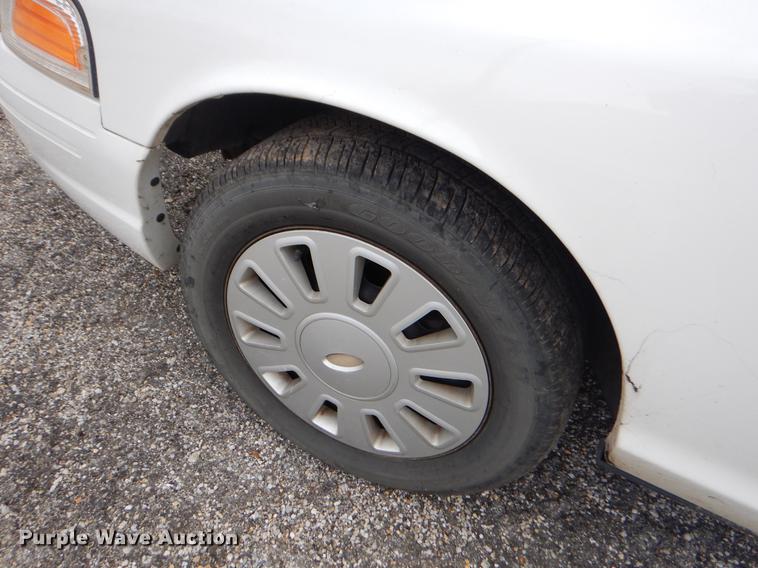 image for item FH9282 2008 Ford Crown Victoria Police Interceptor