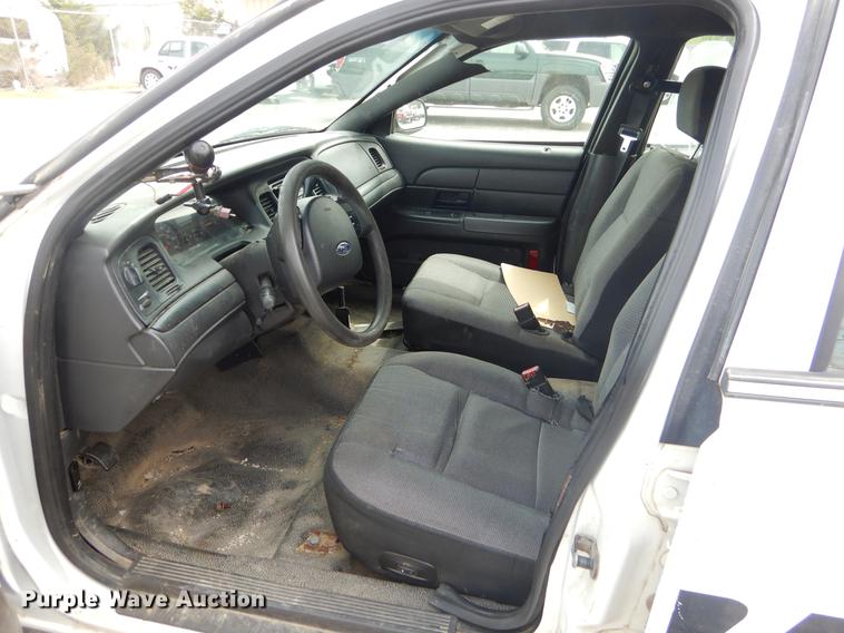 image for item FH9283 2008 Ford Crown Victoria Police Interceptor