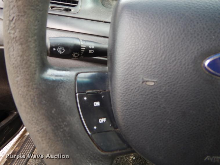 image for item FH9283 2008 Ford Crown Victoria Police Interceptor