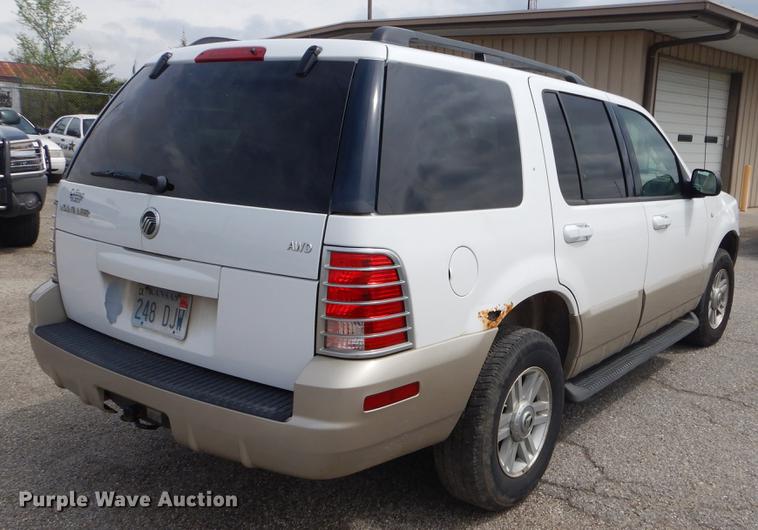 image for item FH9284 2004 Mercury Mountaineer SUV